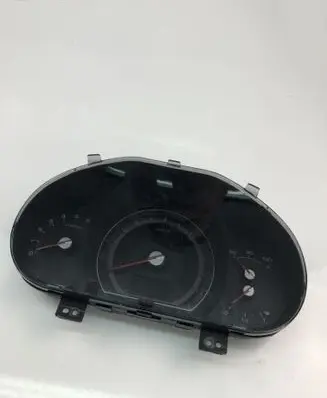 KIA Sportage Speedometer (instrument cluster) 940033U015