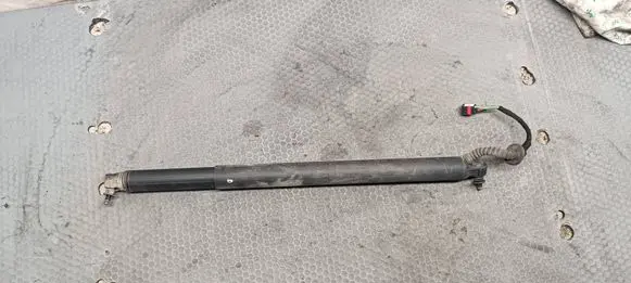 KIA Sorento Tailgate/trunk strut/damper 81770C5100 0178771 10062015