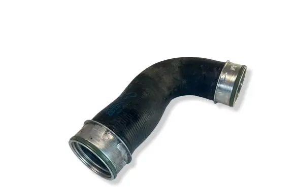 Volkswagen PASSAT B6 Intercooler hose/pipe 3C0145832D