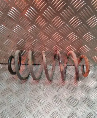 Toyota Yaris Rear coil spring 