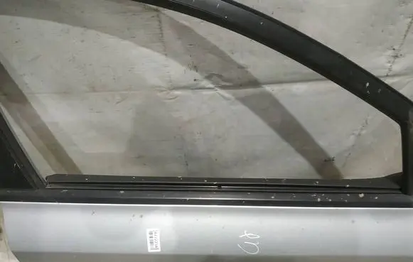 KIA Ceed Front door glass trim molding 