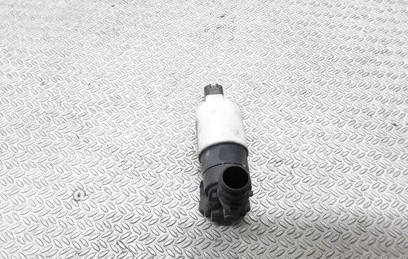 Citroen C4 I Windscreen/windshield washer pump
