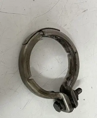 Mercedes-Benz E W211 Muffler pipe connector clamp A2034900641