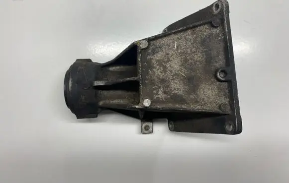 BMW X3 E83 Driveshaft support bearing bracket 7516067