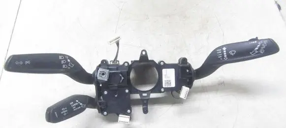 Wiper turn signal indicator stalk/switch