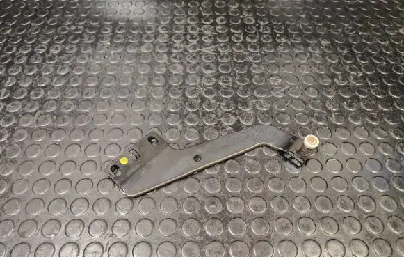 Seat Alhambra (Mk2) Sliding door upper roller guide/hinge 7N0843435B
