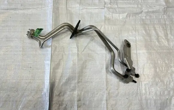 Jeep Grand Cherokee Air conditioning (A/C) pipe/hose 68105596AB