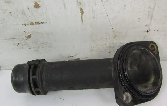 Volkswagen PASSAT B5 Thermostat housing 06B121121