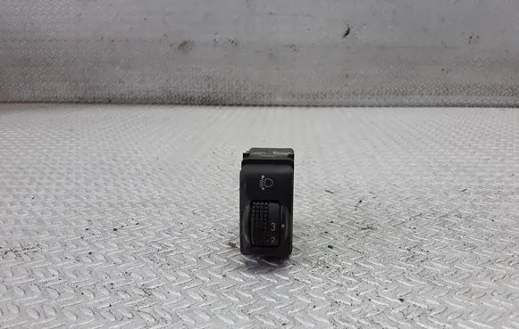 Nissan Micra Headlight level height control switch