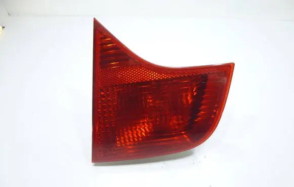 Tailgate rear/tail lights