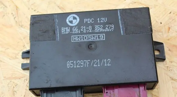 BMW 7 E38 Parking PDC control unit/module 8352279