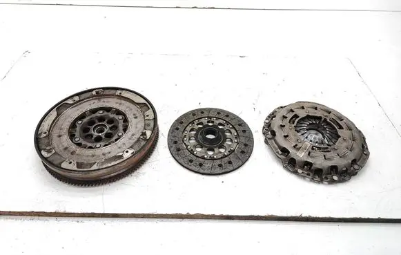 BMW 3 E90 E91 Clutch set kit 7594958 21217594958 7567839