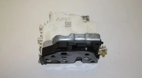 Audi A4 S4 B9 Front door lock 8X1837016C