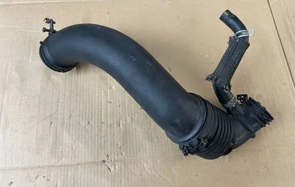 Hyundai i20 (GB IB) Air intake duct part 28140-c8400