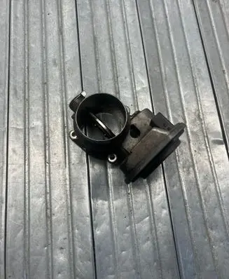 BMW 5 E60 E61 Throttle valve 7804384