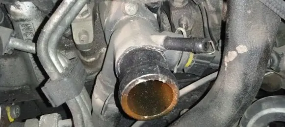 Volkswagen PASSAT B4 Engine coolant pipe/hose