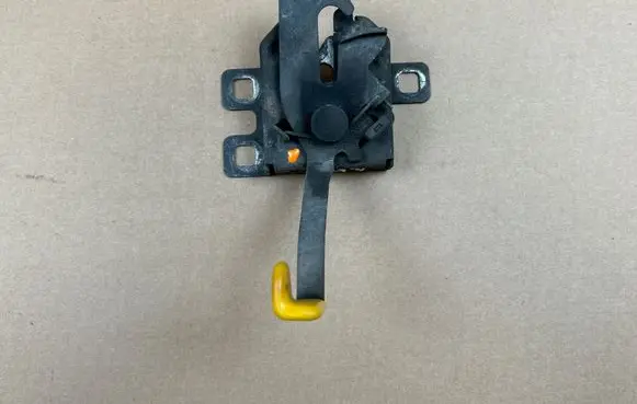 BMW 7 E65 E66 Engine bonnet/hood lock/catch
