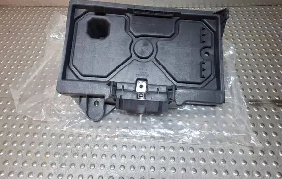 Jeep Grand Cherokee (WK) Battery box tray 55396408AE