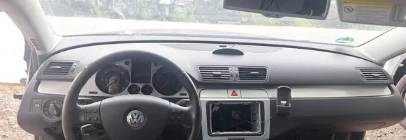 Volkswagen PASSAT B6 Central console control unit 