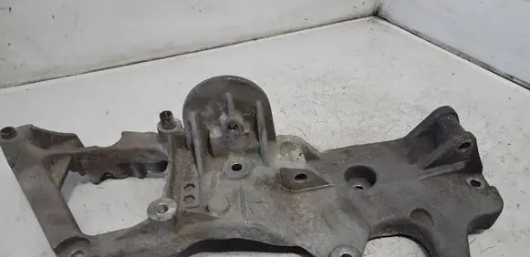 Land Rover Range Rover Evoque L538 Generator/alternator bracket BJ10038AE