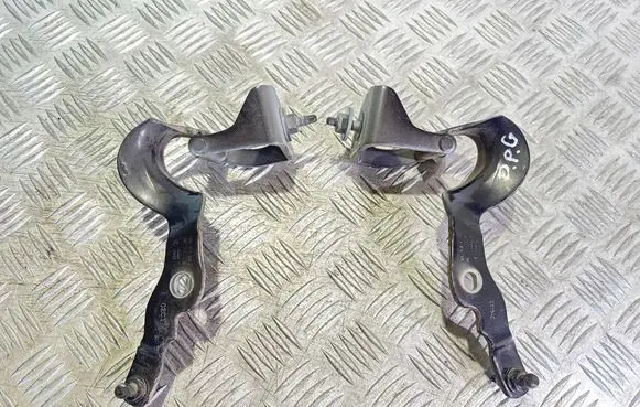 Audi A3 S3 8P Tailgate/trunk/boot hinge 8P4827299A 8P4827399A