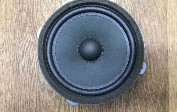 KIA Sportage Front door speaker 96330F2100