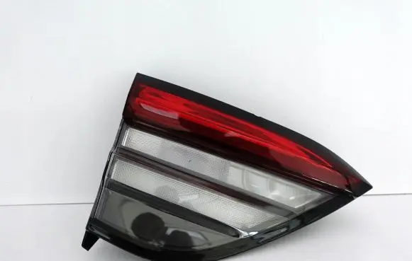 Maserati Levante Tailgate rear/tail lights