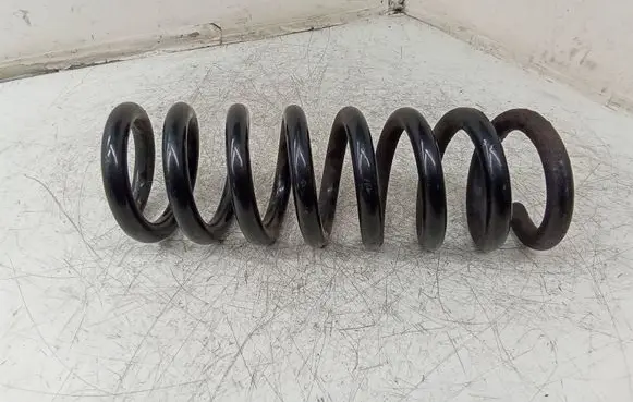 Mercedes-Benz E W212 Rear coil spring