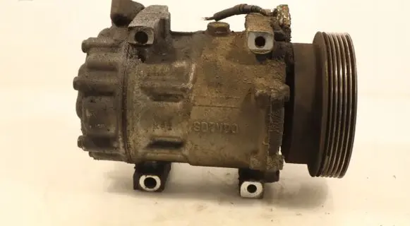 Dacia Sandero Air conditioning (A/C) compressor (pump) 8200866441