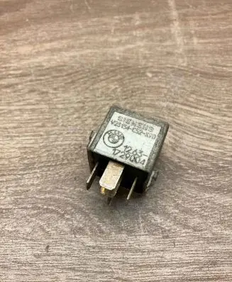 BMW 5 E34 Other relay 1729004 V23134C52X90
