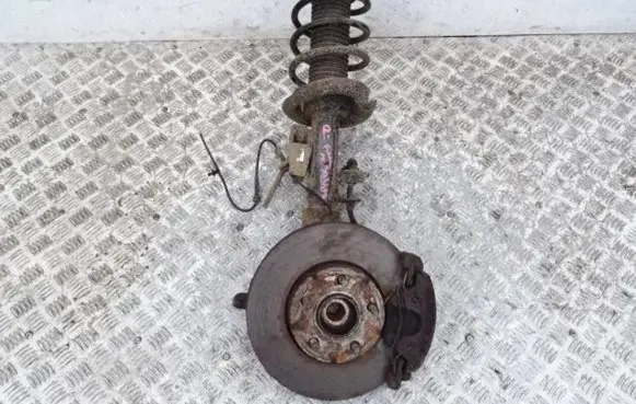 Front wheel hub spindle knuckle