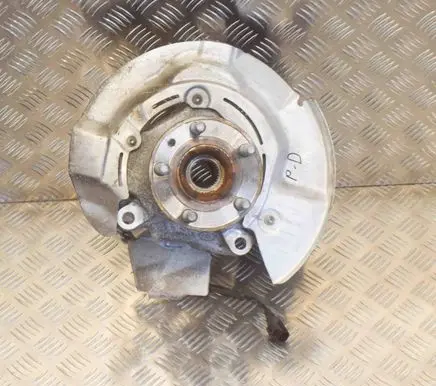 Front wheel hub