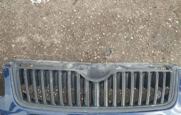 Skoda Fabia Mk2 (5J) Front grill