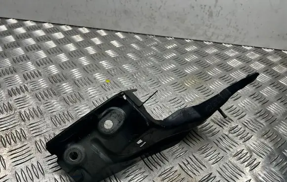 Audi Q5 SQ5 Fender mounting bracket 80A821131A C70617 80A821135A