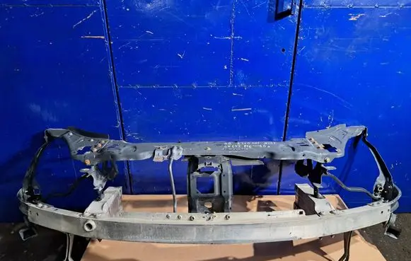 Mercedes-Benz E C207 W207 Radiator support slam panel