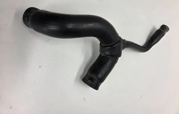 Audi 100 200 5000 C3 Coolant pipe/hose 447121101H