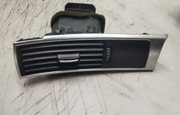 Audi A6 S6 C6 4F Dashboard side air vent grill/cover trim 4F1820901D