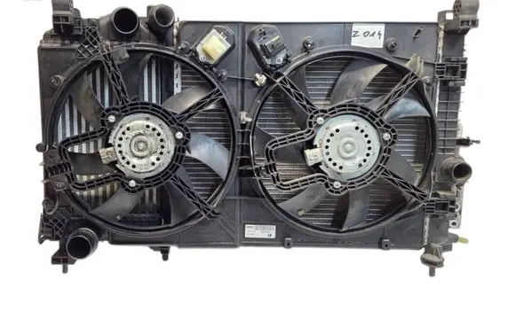 Opel Meriva B Coolant radiator 13283249 13283253 13331005