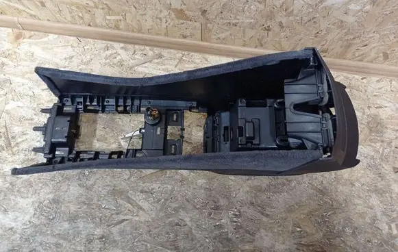 Citroen C6 Armrest