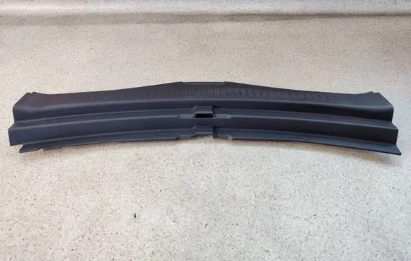 Renault Megane IV Trunk/boot sill cover protection 