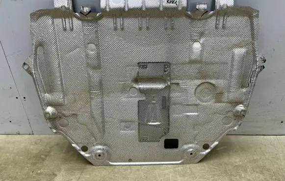 Fiat Doblo III Engine splash shield/under tray 9847329480