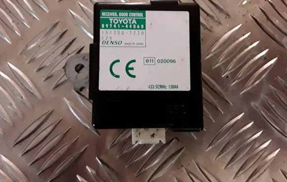 Toyota Avensis Verso Door central lock control unit/module 8974144060 1513007220