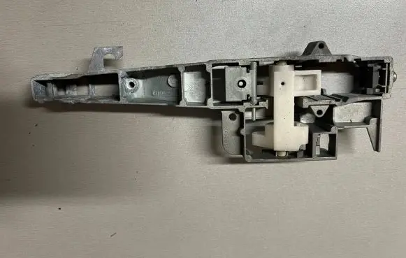 Front door exterior handle/bracket
