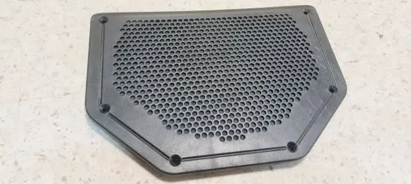 BMW 3 E90 E91 Subwoofer grill/trim 4913631819