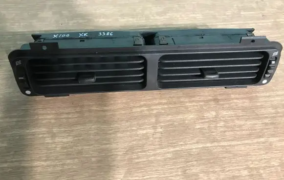 Jaguar XK8 - XKR Dash center air vent grill GJB6770AA