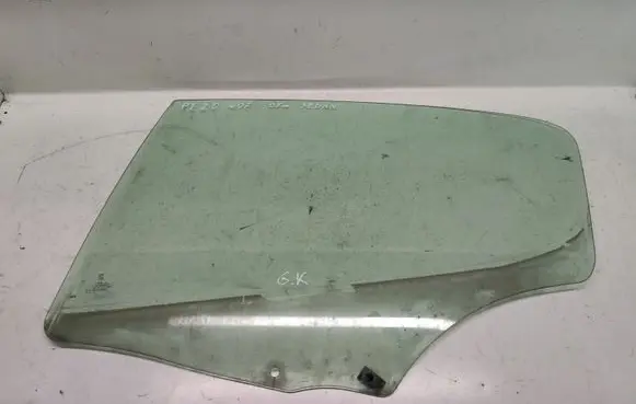 Peugeot 407 Rear door window glass