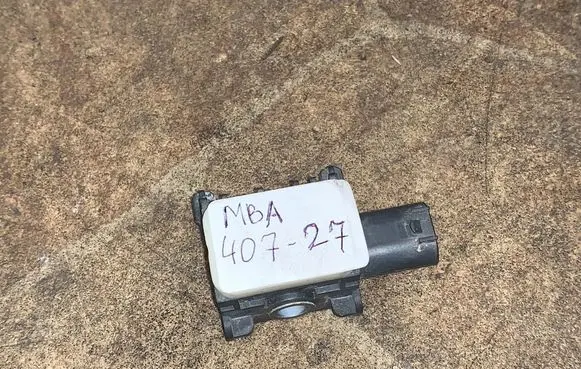 Mercedes-Benz R W251 Airbag deployment crash/impact sensor 0038202926