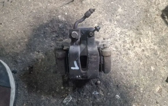 Chrysler 300 - 300C Rear brake caliper