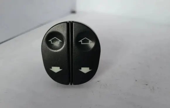 Ford Fiesta Electric window control switch 96FG14529AB 03153300