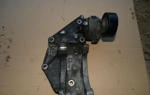 Generator/alternator bracket